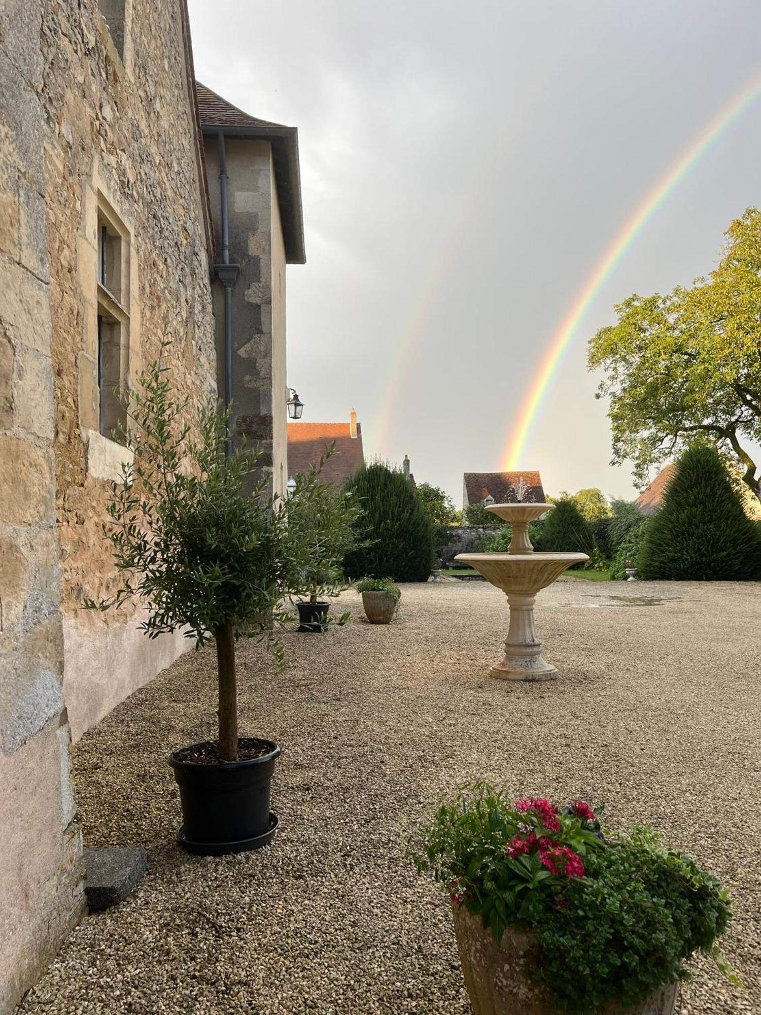 Ourouer-les-Bourdelins O2 Tours Bed & Breakfast エクステリア 写真
